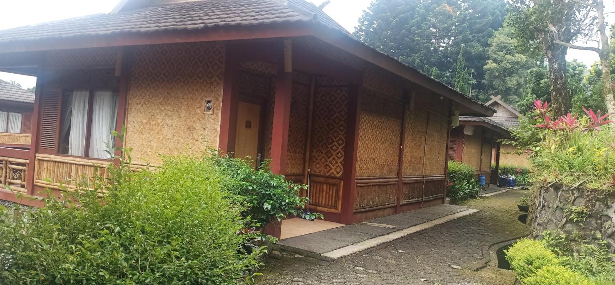 Resort Prima Cisarua Tagalbato المظهر الخارجي الصورة