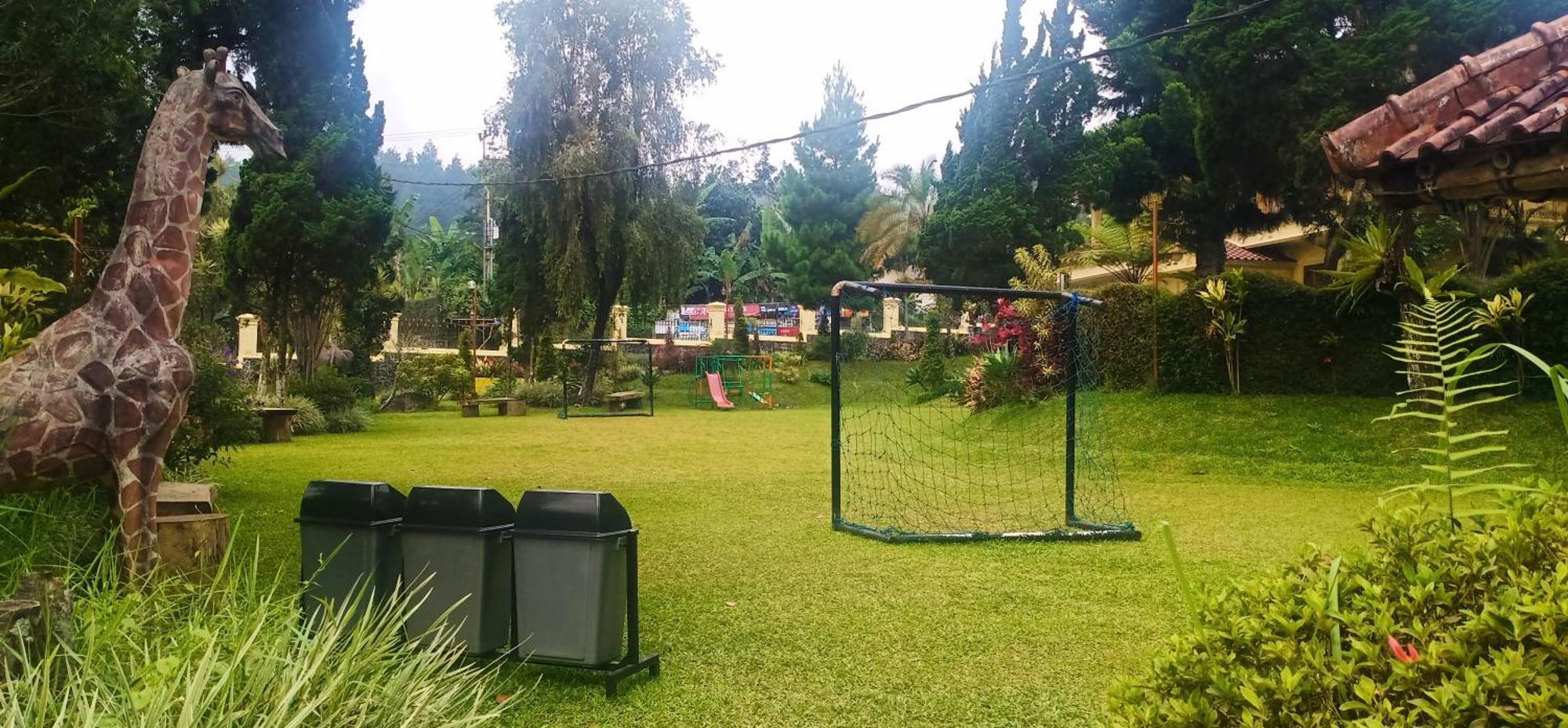 Resort Prima Cisarua Tagalbato المظهر الخارجي الصورة